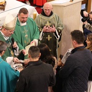 Biskup Šaško krstio peto dijete u obitelji Protulipac